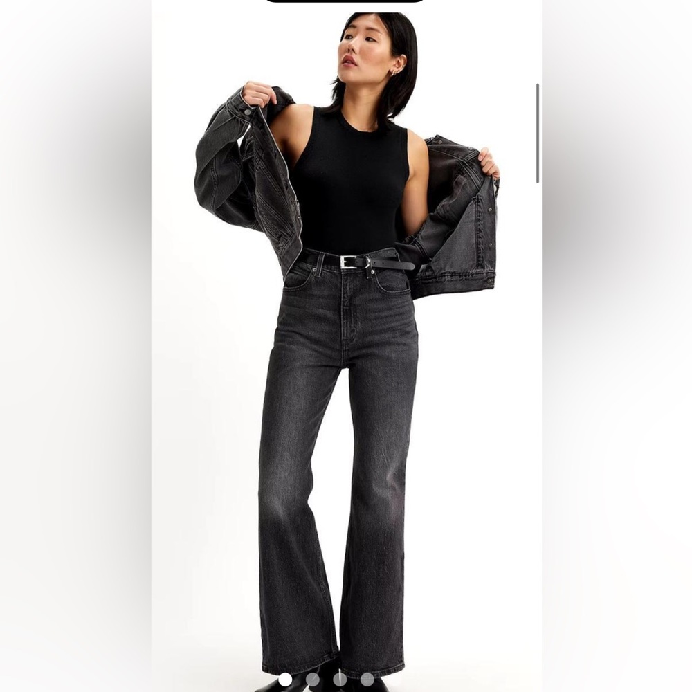Levi’s 70s High Flare Size 28